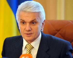 Литвин рассказал России, что новая Верховная Рада пестрая, противоречивая и непрофеональна