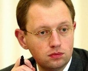 Яценюк убежден, что личное голосование &quot;освободит&quot; Раду от влияния Банковой
