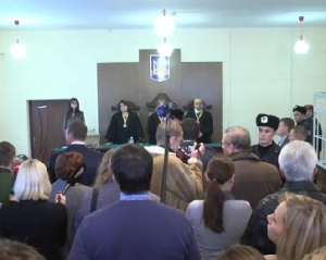 Судьи зачитывают приговор обвиняемым в убийстве Оксаны Макар