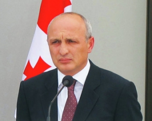 Экс-премьера Грузии обвинили в использовании фальшивого паспорта
