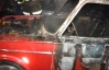 У столиці за ніч спалили 2 машини