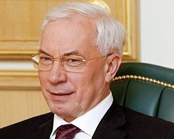 Азаров пообещал, что бюджет-2013 продолжит улучшение
