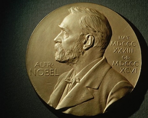 Сегодня в Стокгольме и Осло вручат Нобелевские награды