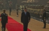 Янукович рассказал индусам об экономической дружбе и побывал на месте кремации