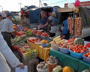 На Дніпропетровщині подешевшали харчі і знизилися тарифи на послуги ЖКГ
