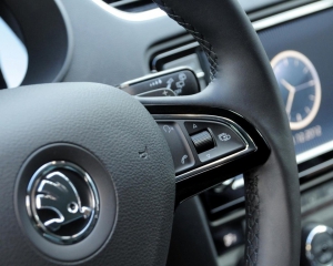 Skoda показала частину інтер'єру нової Octavia
