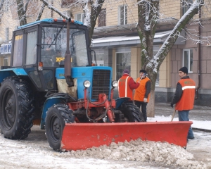 Ежедневно Киев тратит миллион гривен на уборку снега