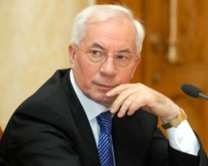 12 внефракционных приспешников "регионалов", которые проголосовали за Азарова
