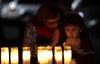 США у розпачі після бійні: Обама плаче та не може знайти слів, батьки моляться