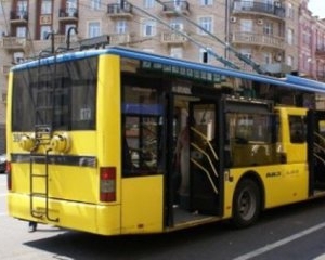У Києві п&#039;яний водій тролейбуса гасав з пасажирами за маршрутом