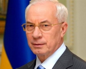 Азаров показав "жовту картку" керівництву Київської області і попередив Київобленерго