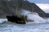 В Крыму штормовой ветер "терроризирует" судна: одно уже ушло на дно
