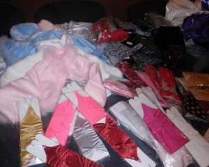  Задержана контрабанда новогодних костюмов на 8,4 тыс. грн. на украинско-российской границе