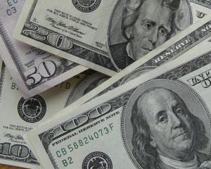 Курс доллара в обменниках потерял 3 копейки