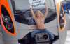 FEMEN призвали "ломать полностью" печальноизвестные поезда Hyundai