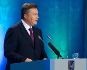 Янукович заявив, що валютний ринок треба жорстко контролювати