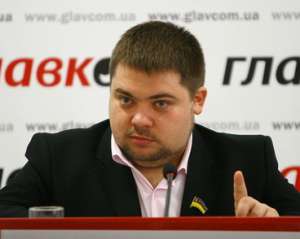 Депутат Київради пригрозився вбити &quot;ударівця&quot;: той заважав голосувати чужою карткою
