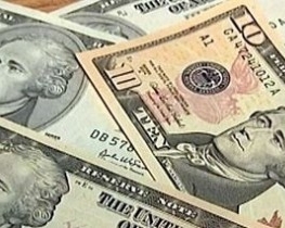 Нацбанк скупает валюту: курс доллара удержался ниже 8 гривен