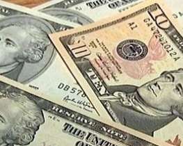 Нацбанк скуповує валюту: курс долара утримався нижче 8 гривень