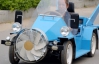 Китайский фермер смастерил автомобиль, который работает от солнца и ветра