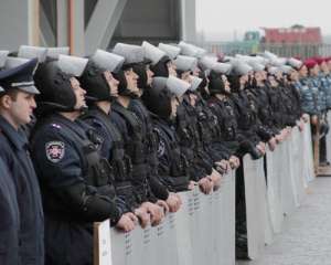 Майже 20 тисяч міліціонерів забезпечуватимуть правопорядок в Україні на новорічні свята