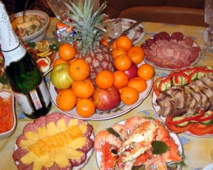 На Новый год украинцы выбросят в мусор 10% купленной еды
