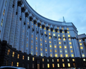 Приводом відставки попереднього уряду міг стати конфлікт між Азаровим та Хорошковським - експерт