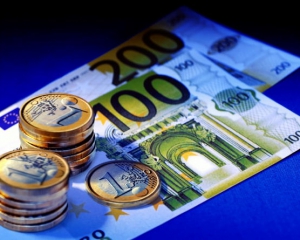 Міжбанк закрився рекордним стрибком курсу євро