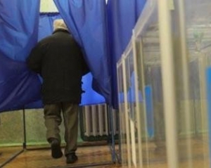 На Львовщине сорваны промежуточные выборы: саботаж местных властей