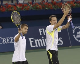 Стаховский вышел в третий раунд парного разряда Australian Open
