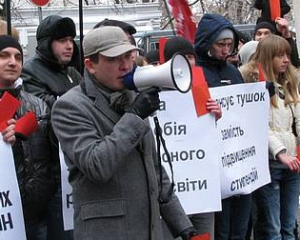 "Головна цінність для чинної влади - "шансон із "Муркою" та криміналітет" - "рухівець"