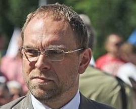 Адвокат заявляє, що вчора десять представників Генпрокуратури хотіли проводити слідчі дії із Тимошенко в душовій 