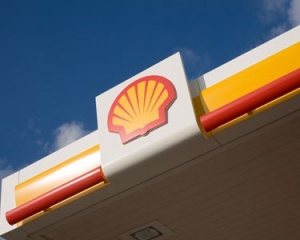 Азаров разрешил Shell добывать газ на Юзовской площади