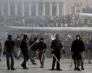 Греческие анархисты взяли на себя ответственность за теракт в Афинах