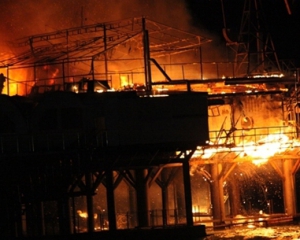 В Бразилии пожар в ночном клубе унес 90 жизней