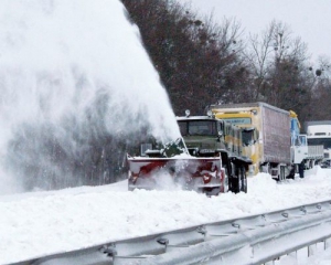 На Миколаївщині МНС-ники порятували зі снігових заметів 268 авто і 742 людини