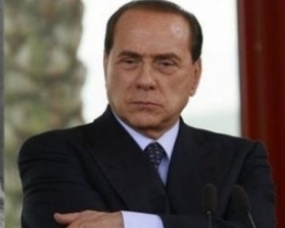 Берлусконі розкритикували за похвалу Муссоліні