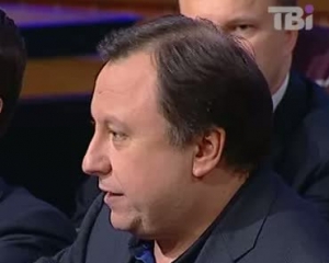 В опозиції поскаржились на "регіоналів"-кнопкодавів та суспільну корупцію