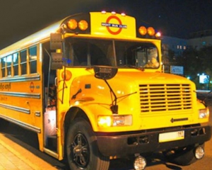 Американец застрелил водителя школьного автобуса и взял в заложники ребенка