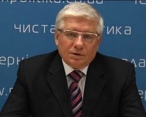 Чечетов посоветовал &quot;некоторым лидерам оппозиции&quot; определиться между политической и спортивной ареной