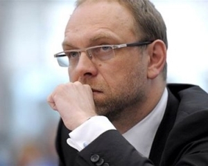 Влада може і хоче розстрілювати лідерів української опозиції - Власенко