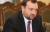 Україна отримала негативне торговельне сальдо через валютну паніку - Арбузов