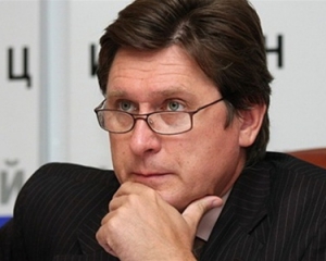Яценюк является лучшим кандидатом в президенты от оппозиции - политолог