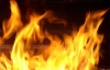 У Дніпропетровську пожежа знищила кілька кіосків і торговий комплекс