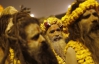В Индии 20 миллионов голых паломников купаются в водах Ганга