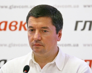 "Питання імпічменту може бути лише інструментом для обговорення" - експерт