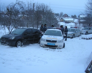 На Рівненщині ДАІ три години ловила водія під кайфом на &quot;Форді&quot;