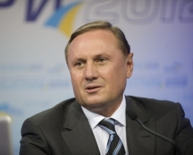 Поки КС розглядатиме звернення "регіоналів", Балога та Домбровський будуть депутатами - Єфремов