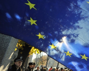 Почти половина украинцев выступают за вступление в ЕС