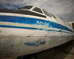 Авіакатастрофа у Донецьку могла статися через відмову двигуна або помилку пілота, вважає Ківалов